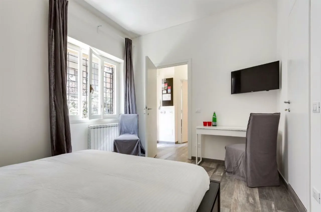 Porta Latina Suite - Private Apartment Rome's Center